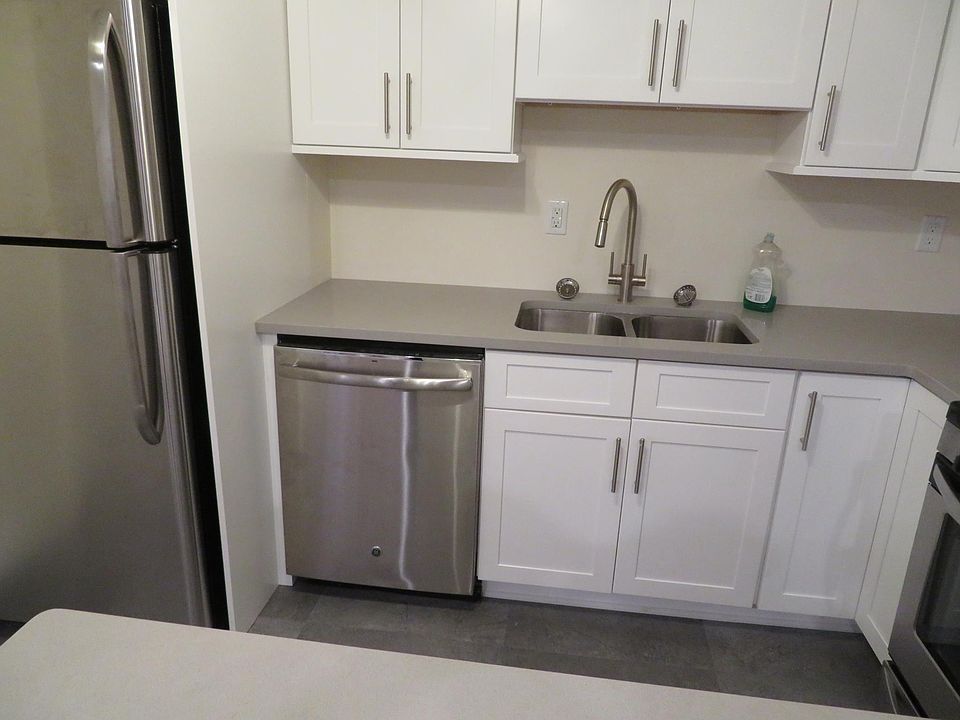 1st image of 182 Kearsing Pkwy #182B