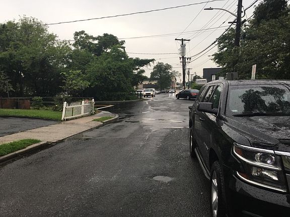 5th image of 261 Waverly Ave