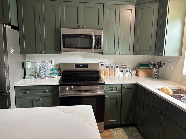 6401 Cedarbrook Dr S