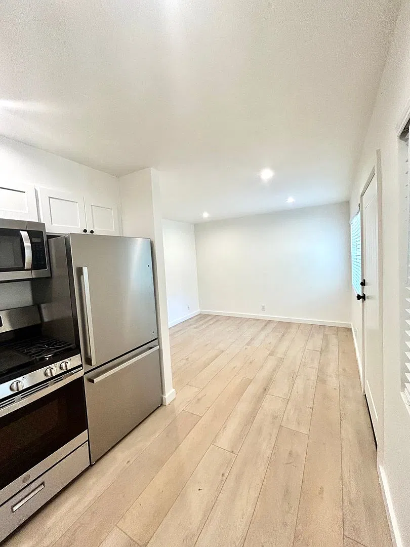 203 Ladera Street — Photo 2