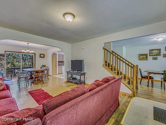 5th image of 164 Bellingham Dr