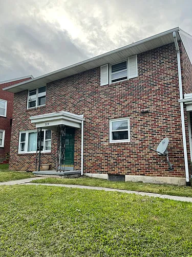 319 W Caracas Ave #1 Photo 1