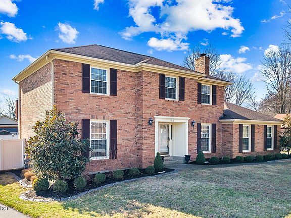 2nd image of 1310 Bentwood Way