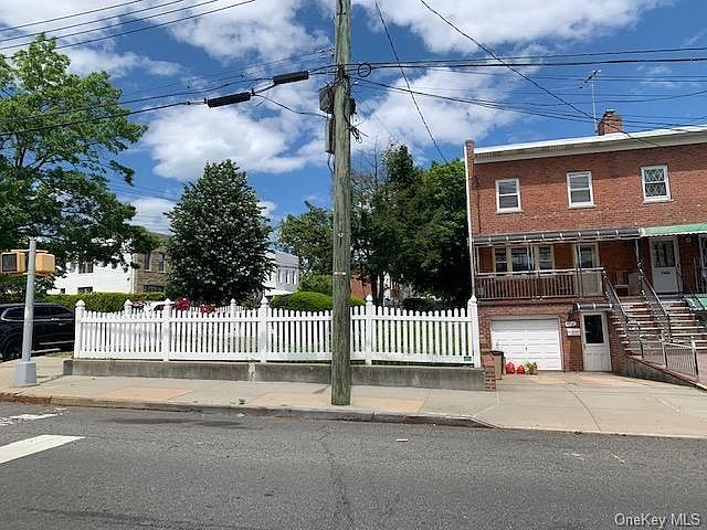1st image of 4201 E Tremont Ave