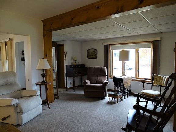 4th image of 309 Doraland St