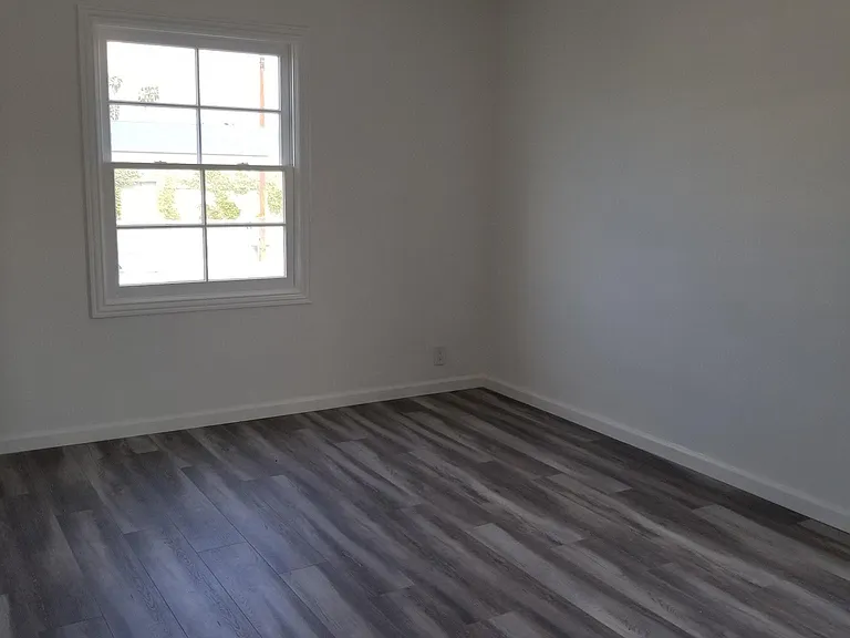 1014 S Norton Ave #12 — Photo 8