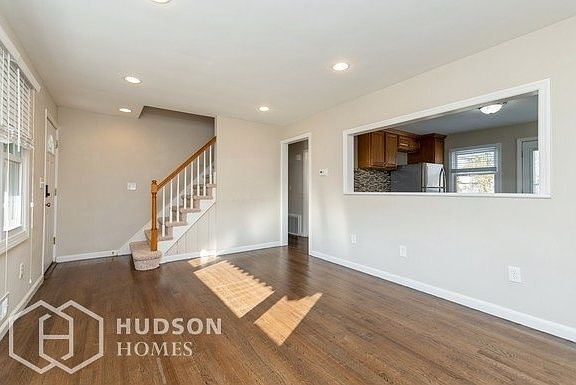 3rd image of 1308 Gress St