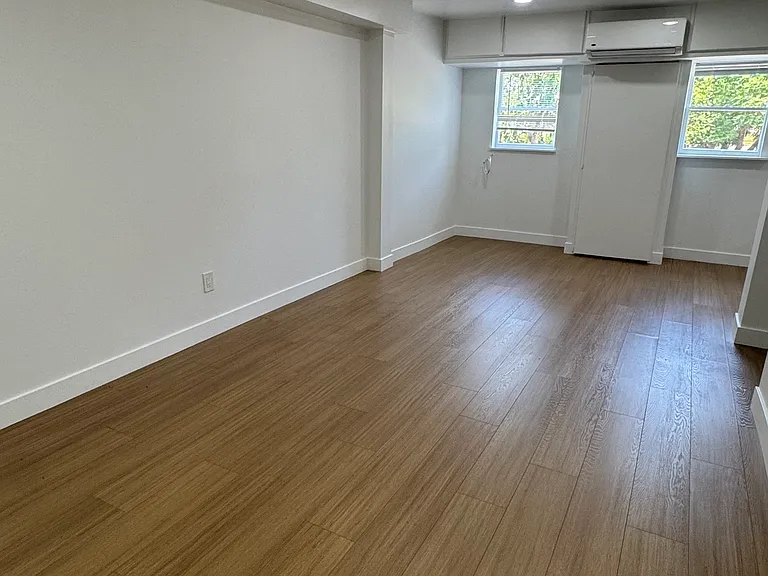 2097 Valley View Blvd #B-1/2 — Photo 21