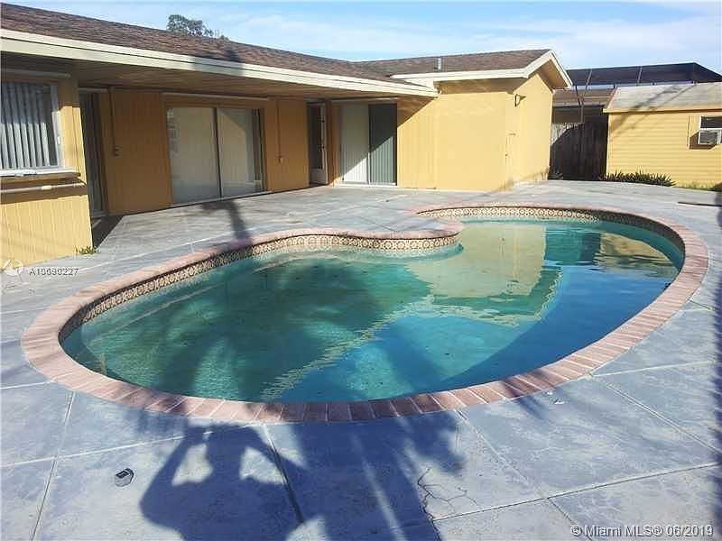 2nd image of 11000 SW 176th St
