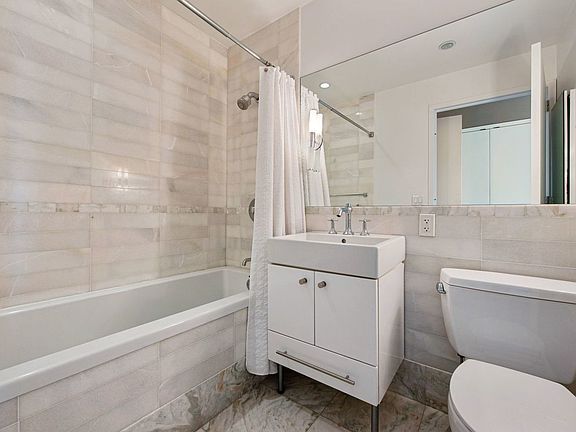 5th image of 635 W 42nd St APT 42F
