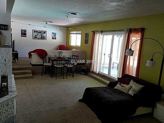 3rd image of 2700 W Oakey Blvd