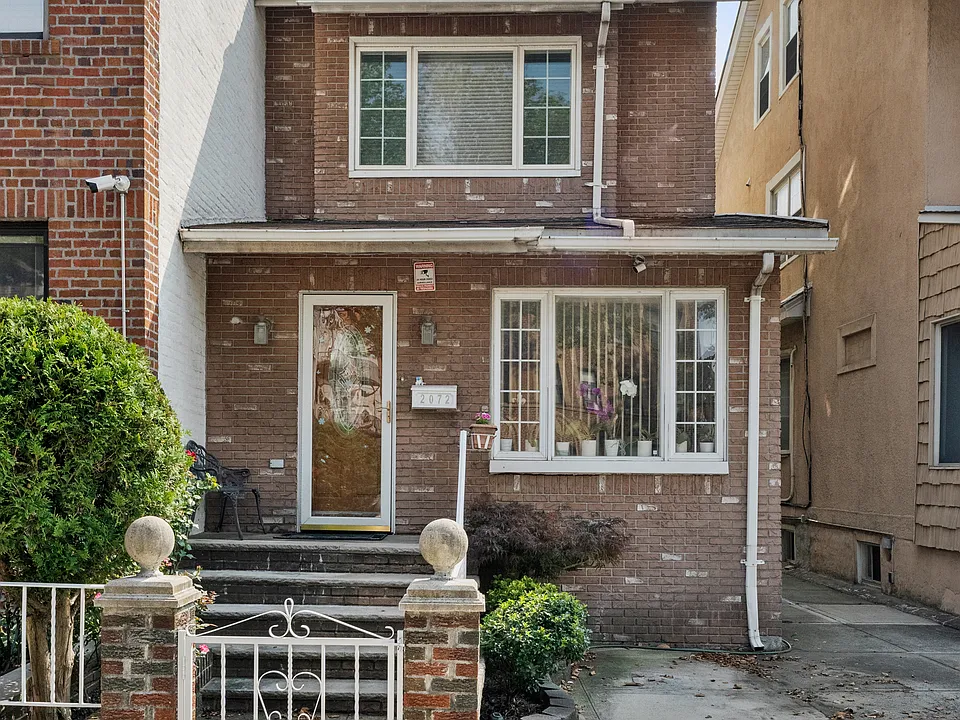 2072 Bay Ridge Pkwy