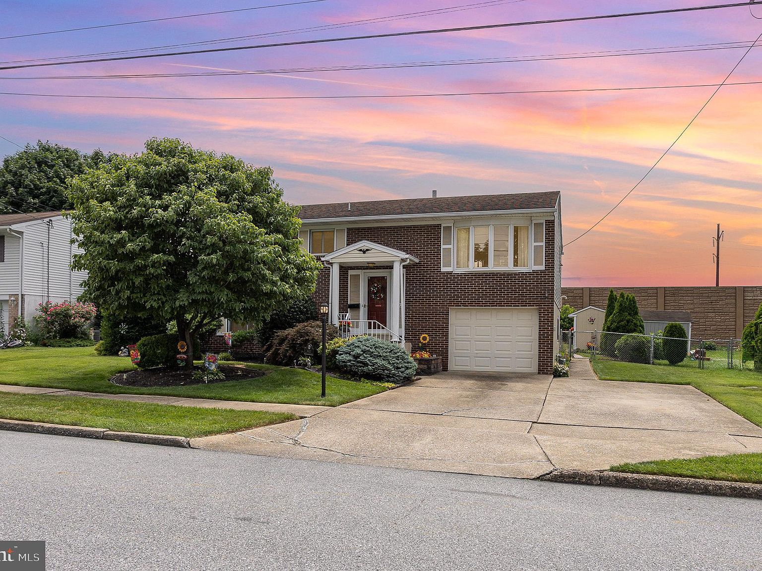 4622 S Clearview Dr, Camp Hill, PA 17011 | Zillow
