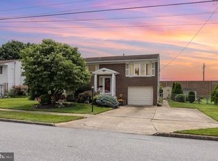 4622 S Clearview Dr, Camp Hill, PA 17011