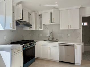 1106 Eucalyptus Ln #A, Pasadena, CA 91103