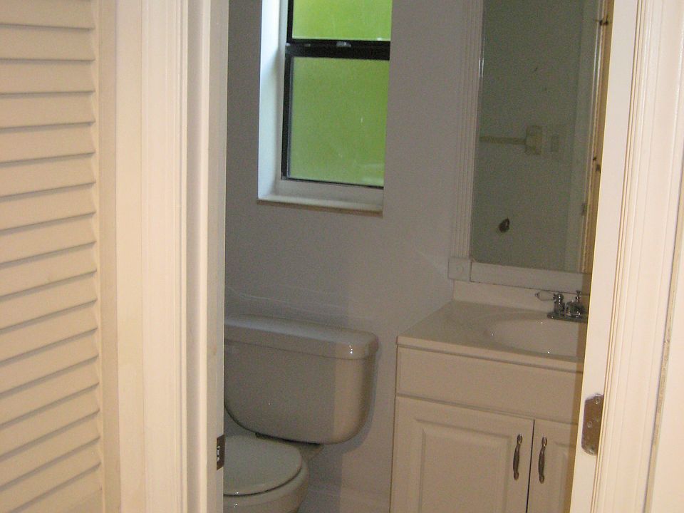 2nd image of 3139 Millwood Ter #1270