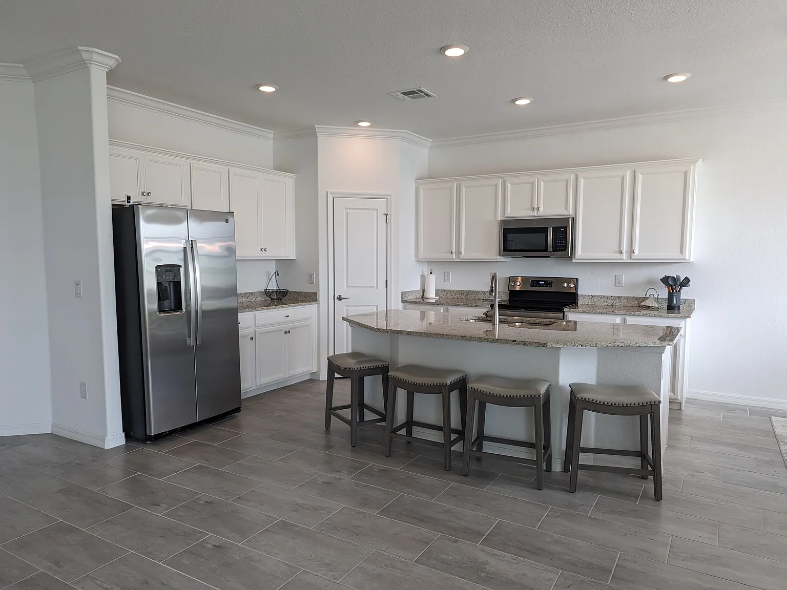 24208 Spartina Dr — Photo 3
