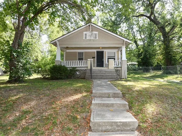 7041 Walrond Ave, Kansas City, MO 64132