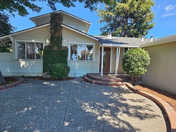 2nd image of 41936 Benbow Dr