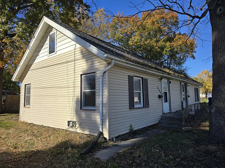1125 N Barclay St — Photo 2