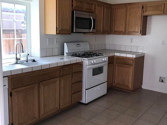 4th image of 3007 Ontario Ct