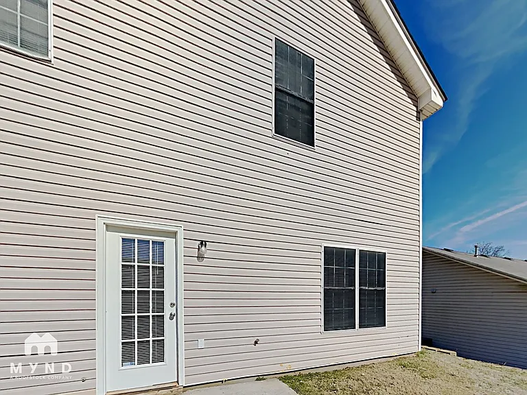 2079 Sugar Creek Falls Ct SE — Photo 16