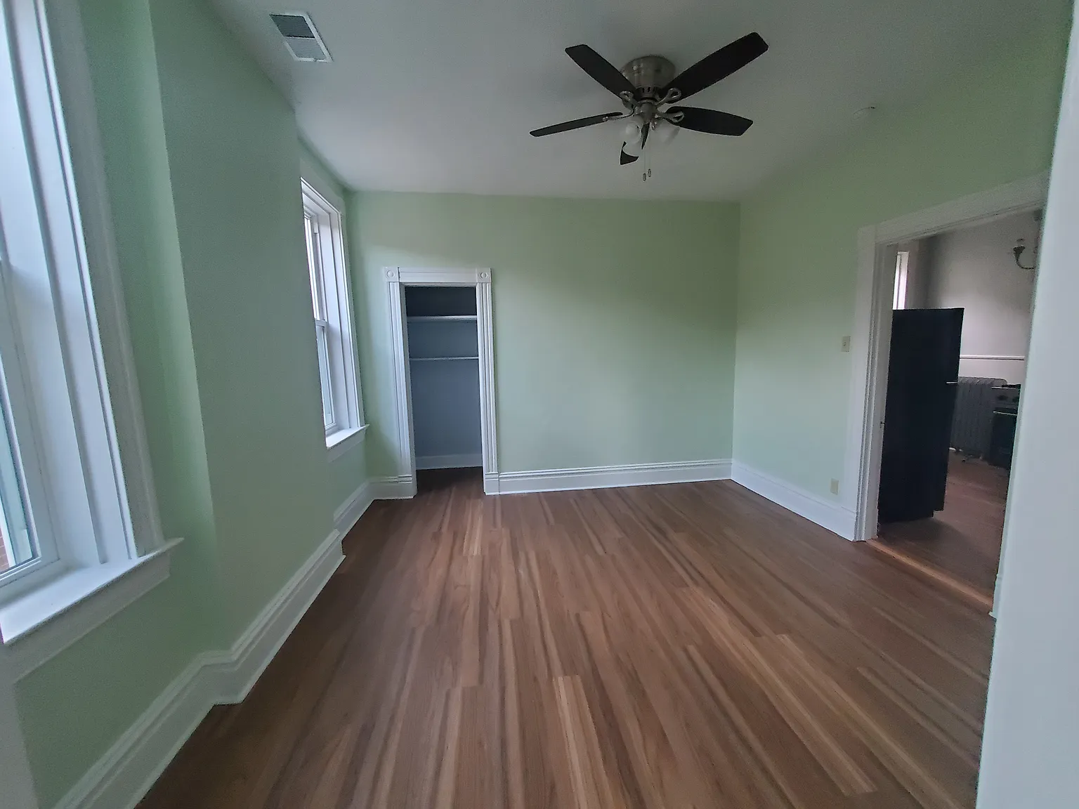 2 bed, 1150 sqft, $1,450 — Photo 4