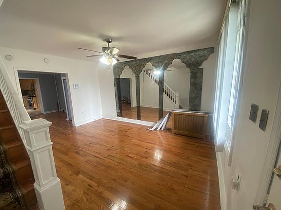 3rd image of 11916 143rd St