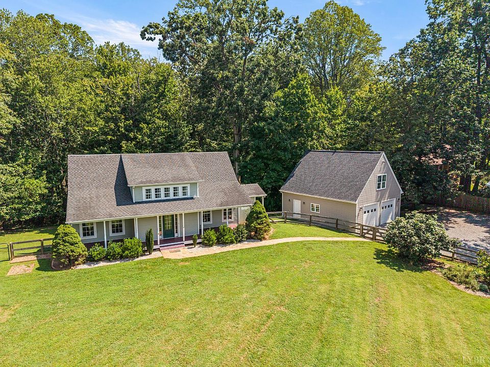 1st image of 120 Hunting Ln