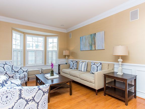 3rd image of 12 Quail Dr S