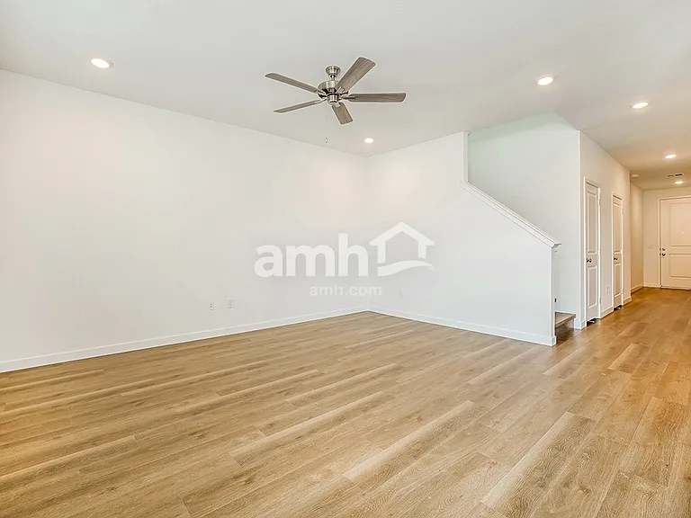 2248 Monroe Ave — Photo 6