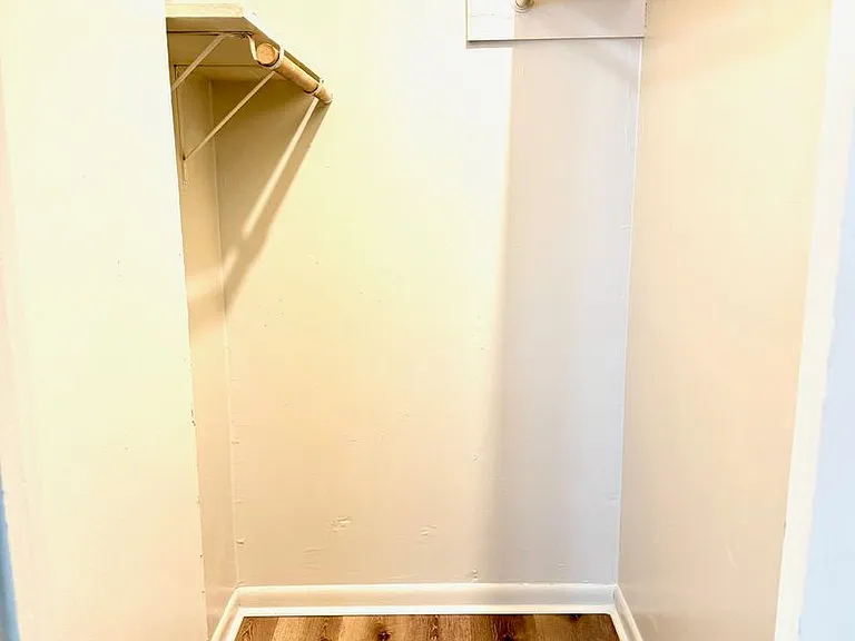 408 Sunset Ln — Photo 6