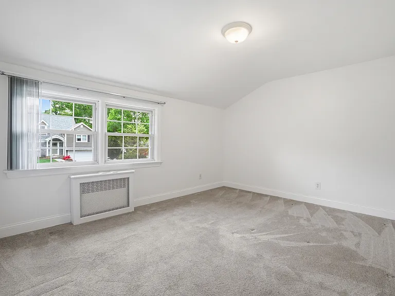 45 Oakland Ave — Photo 19