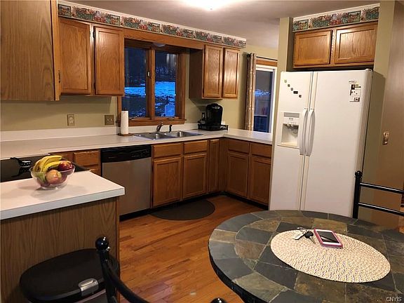 3rd image of 6406 Bessbrook Dr