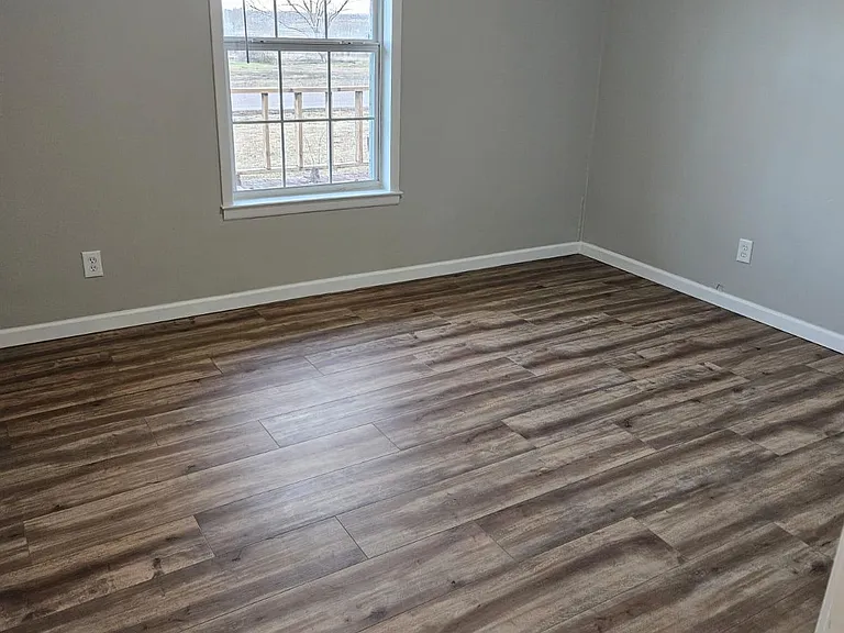 202 McElroy St — Photo 25