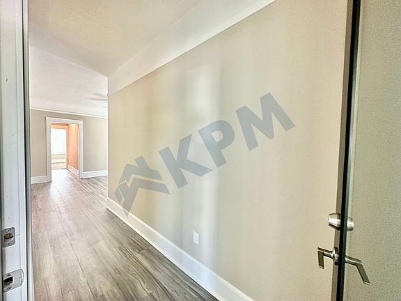 5th image of 126 E Vine St APT D