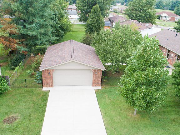 5th image of 5500 Branston Dr
