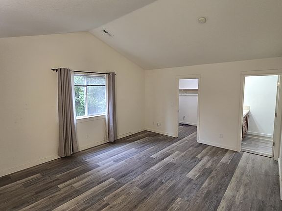 3rd image of 7087 NE Ridge Dr