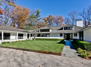 540 Pine Ln, Lake Forest, IL 60045