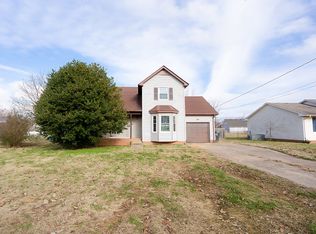 907 Desota Ln, Oak Grove, KY 42262