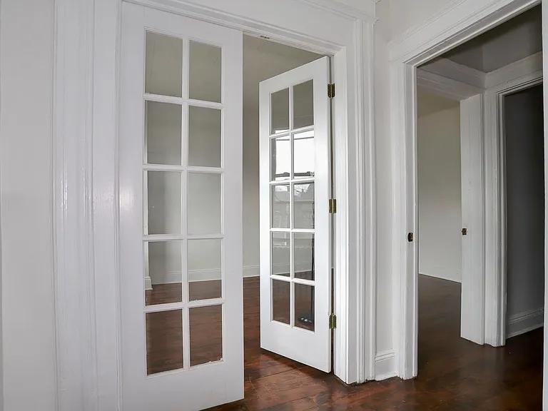12 Romaine Ave — Photo 14