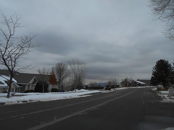 5th image of 2452 S Scenic Dr