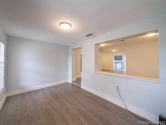 5th image of 1611 NW 32nd Ave #1611