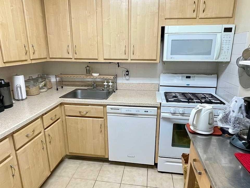 1st image of 555 North Ave APT 11P