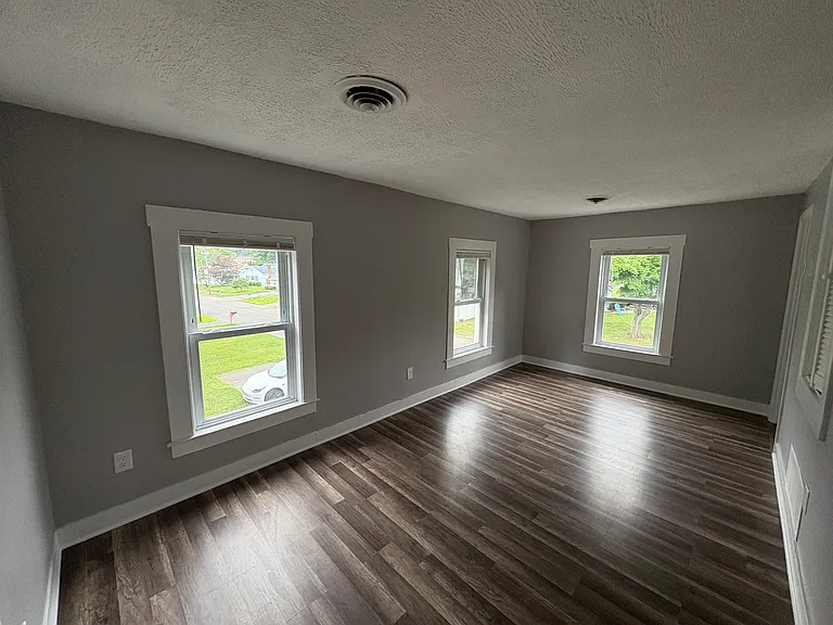 73 Burr St #2 — Photo 12