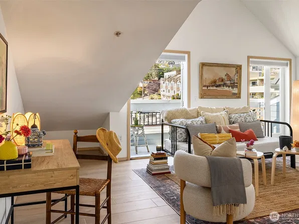 812 5th Avenue N #410, Seattle, WA 98109