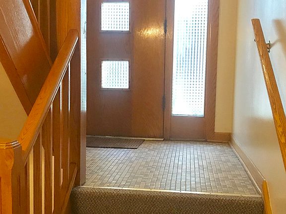 2nd image of 8609 N Milwaukee Ave APT 1W