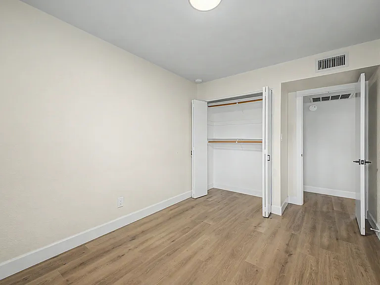 3922 E Larkspur Dr — Photo 13