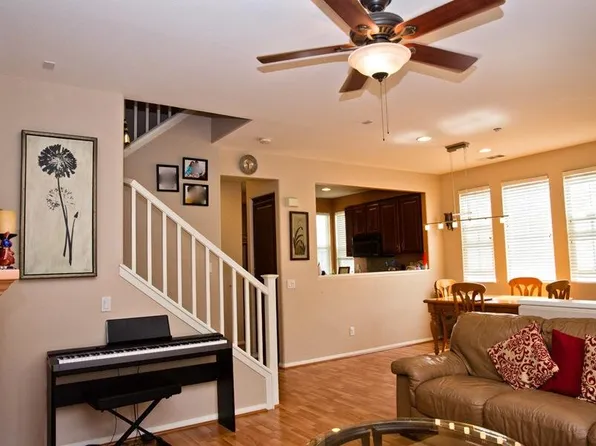 (undisclosed Address), San Diego, CA 92127