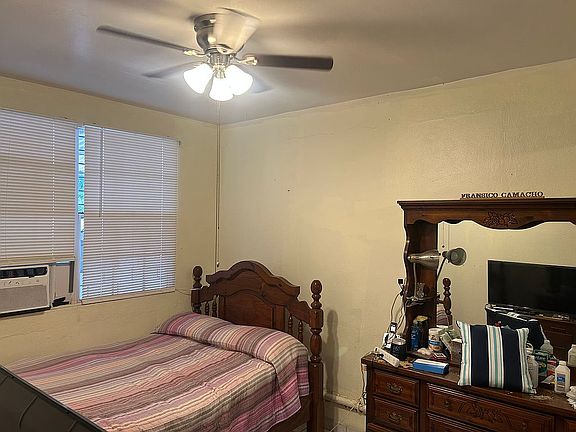 Bedroom front house.